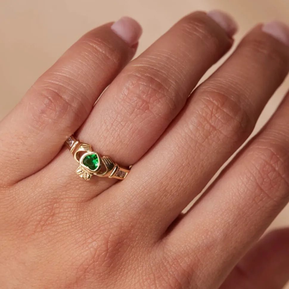 9ct Claddagh Green Heart Cubic Zirconia Shoulders Ring
