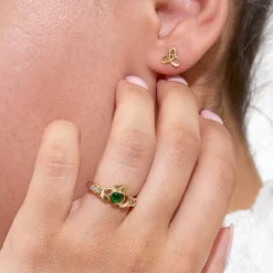 9ct Claddagh Green Heart Cubic Zirconia Shoulders Ring