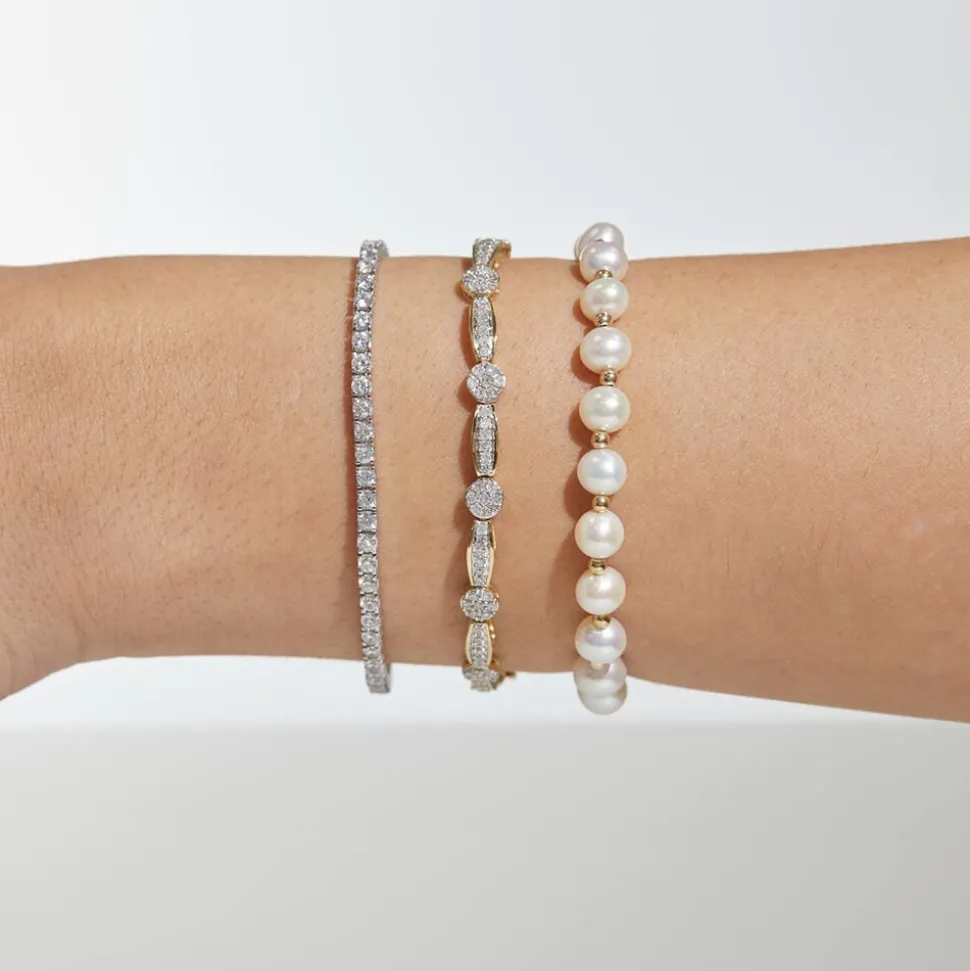 9ct Cultured Freshwater Pearls and a Gold Beat Bracelet