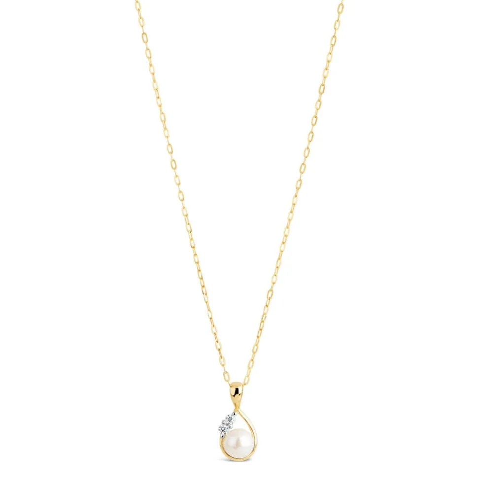 9ct Gold Pearl and Cubic Zirconia Pendant (Chain Included)