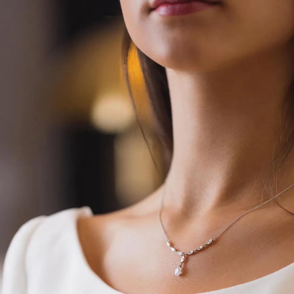 9ct White Gold Cubic Zirconia Tear Drop Pendant
