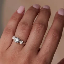 9ct White Gold Dress Ring