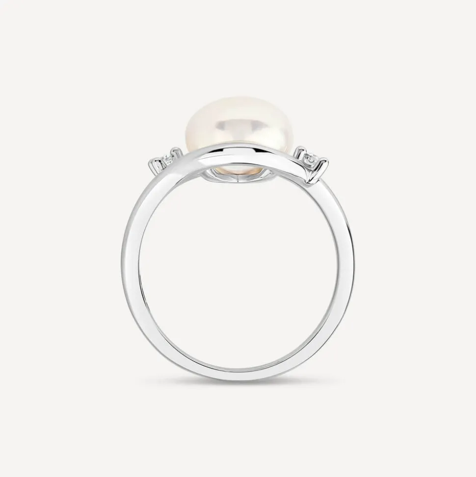 9ct White Gold Freshwater Pearl Cubic Zirconia Sides Ring
