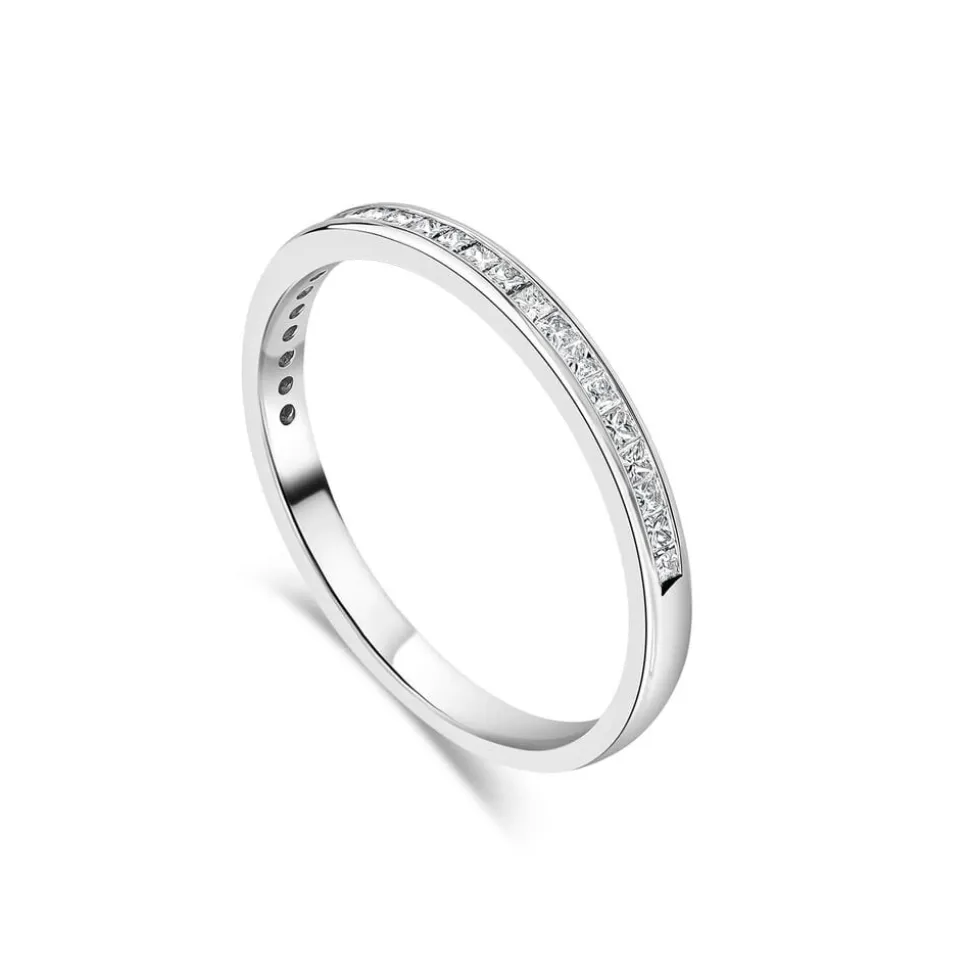 18ct White Gold 2mm 0.25ct Diamond Princess Cut Channel Set Wedding Ring