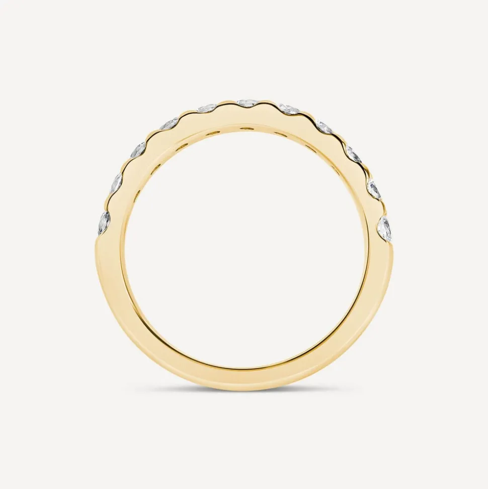 18ct Yellow Gold 3mm 0.70ct Diamond Triangle Claw Wedding Ring