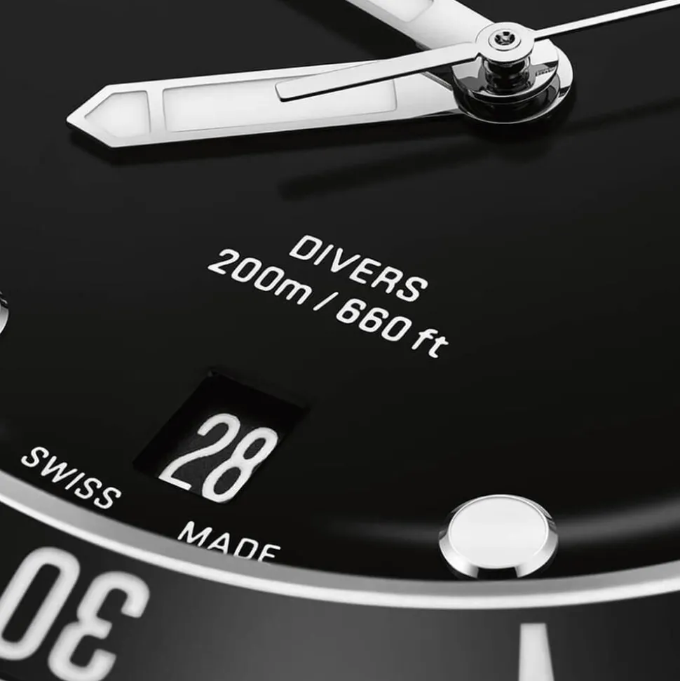 Oris Divers Date 39mm Black Dial Stainless Steel Bracelet & Black Rubber Strap Watch