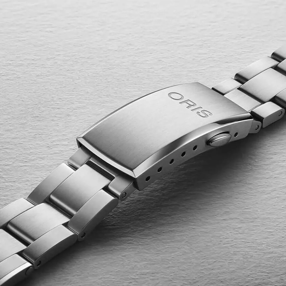 Oris Divers Date 39mm Black Dial Stainless Steel Bracelet & Black Rubber Strap Watch