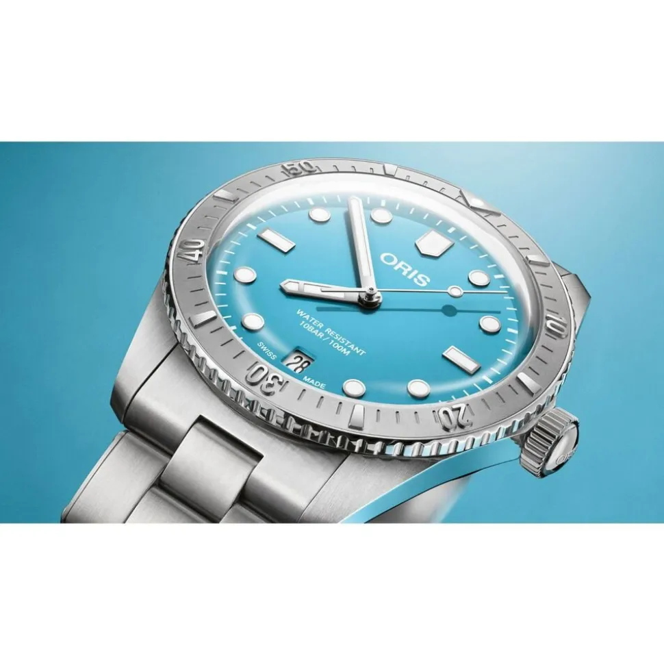 Oris Divers Sixty-Five ‘Cotton Candy’ 38mm Blue Dial Steel Bracelet Watch