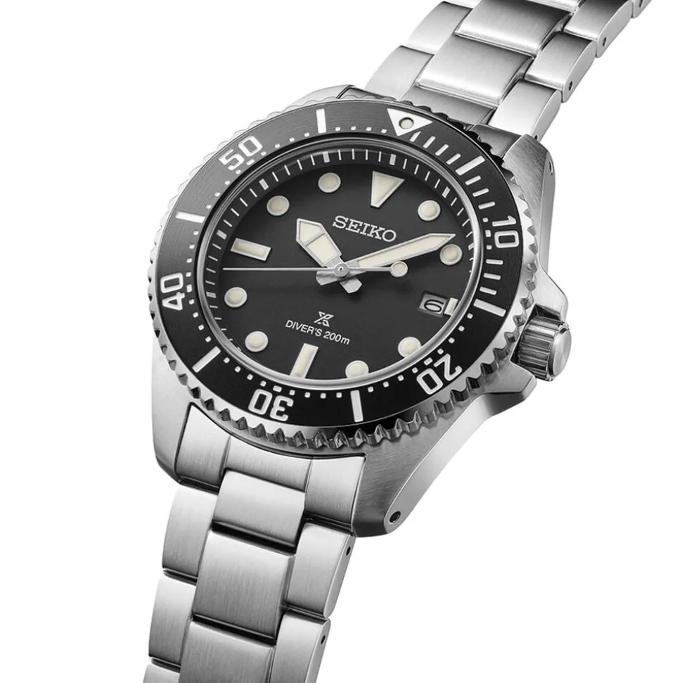 Seiko Prospex Solar Diver’s 41mm Pure Black Dial & Bezel Stainless Steel Bracelet Watch