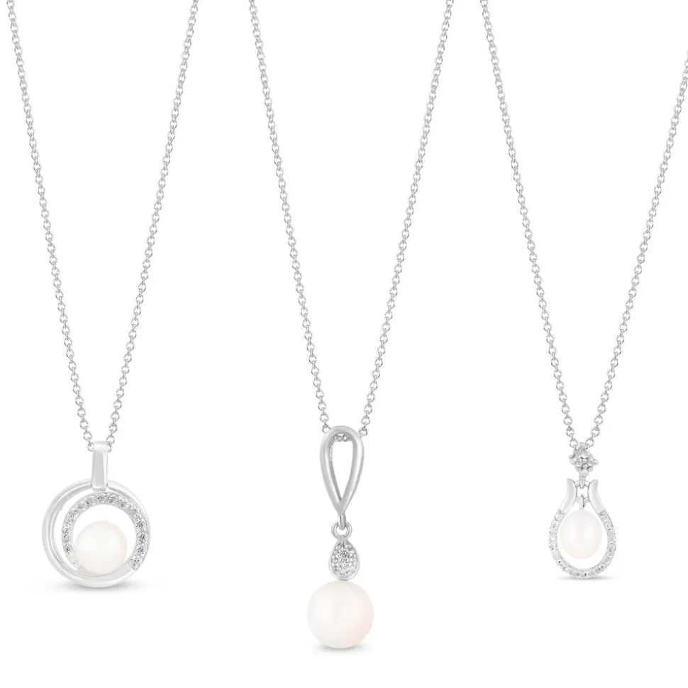Sterling Silver Freshwater Cultured Pearl and Cubic Zirconia Circle Pendant (Chain Included)