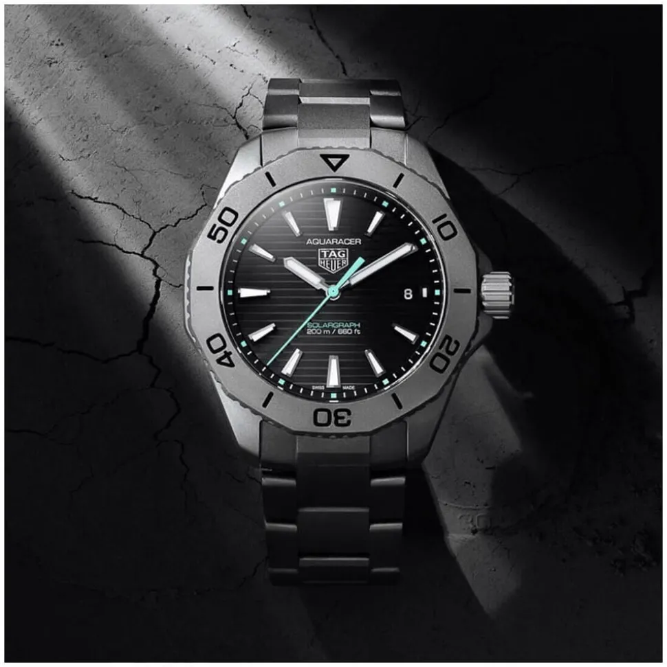 TAG Heuer Professional 200 Solargraph 40mm Black Dial Titanium Bracelet Watch