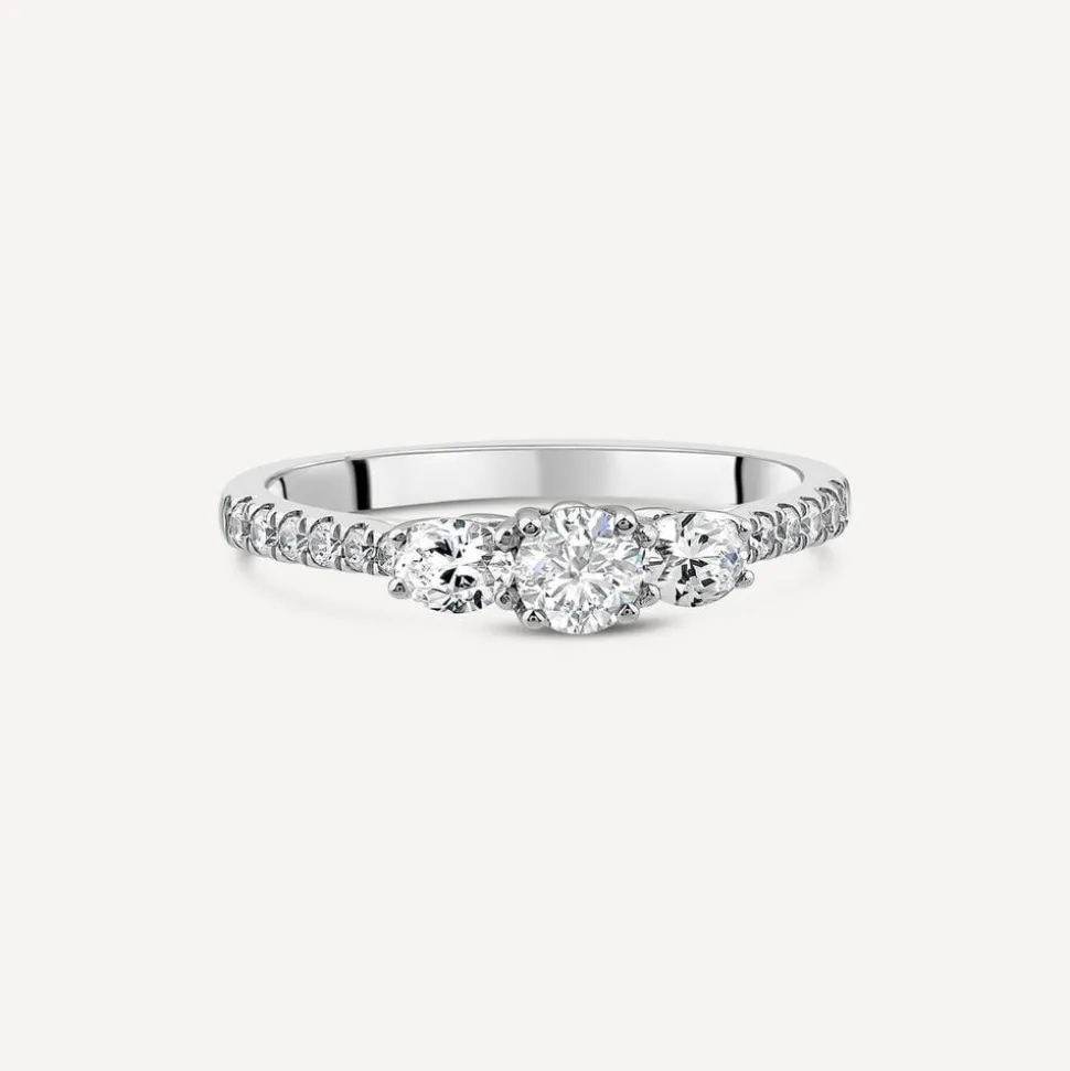Tulip Setting 18ct White Gold 0.75ct Brilliant Stone & 2 Oval Shoulders Diamond Ring